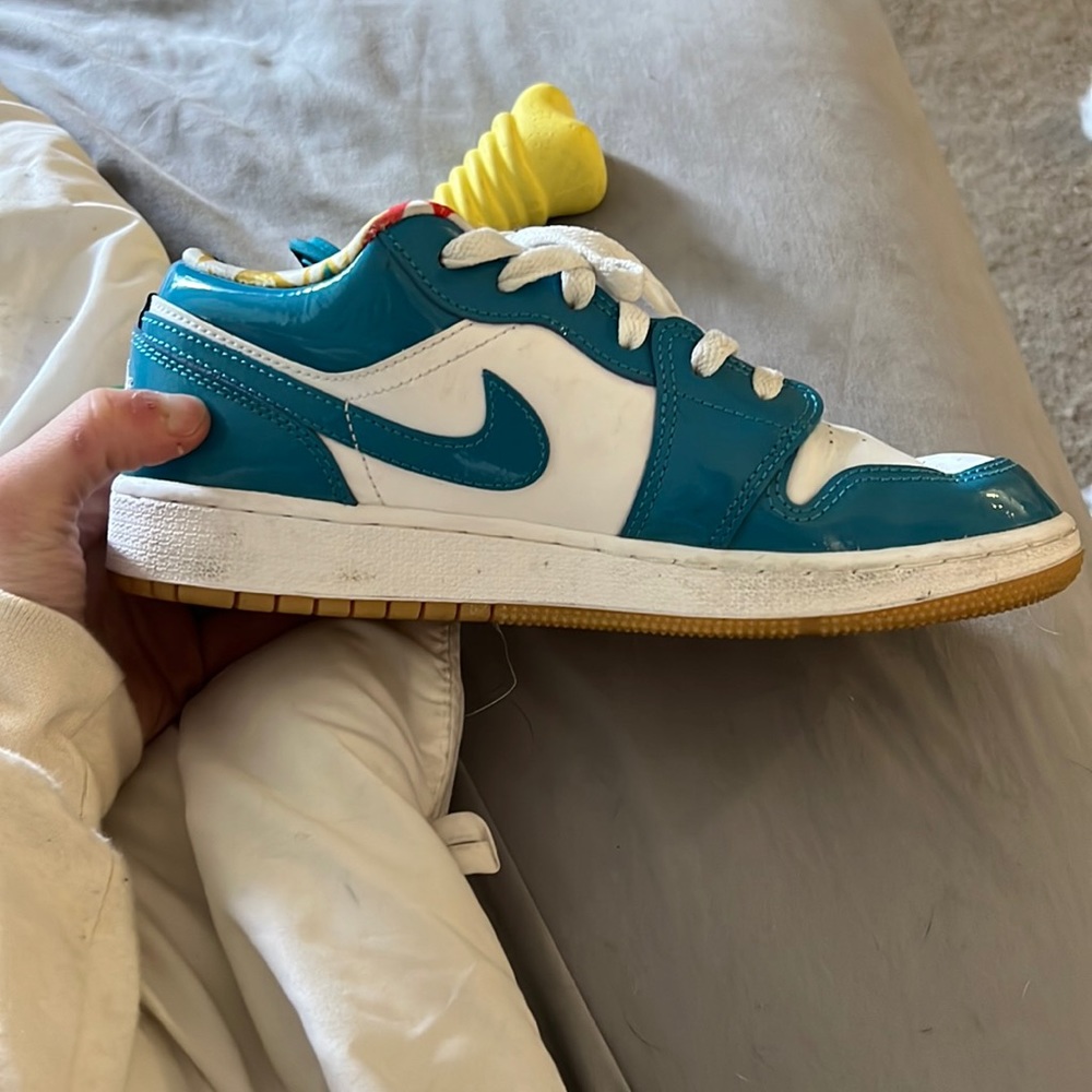 Nike kids low dunks